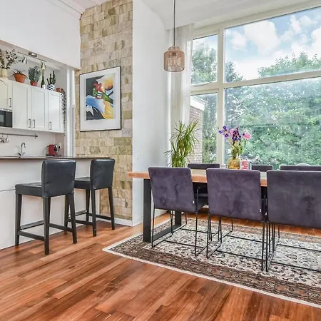 House Close To & Nature Neighbourhood דירה *