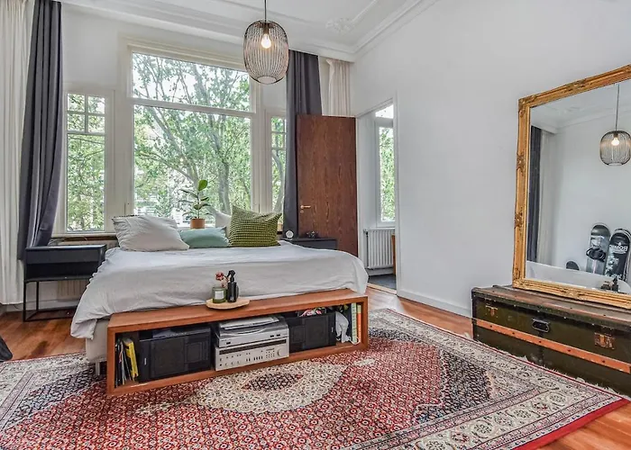 House Close To & Nature Neighbourhood